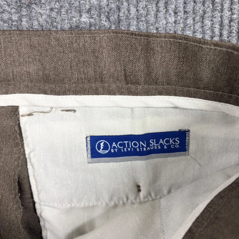 Levis Action Slacks Mens 34x30 Brown Dacron Polyester Flat Front Dress Pants